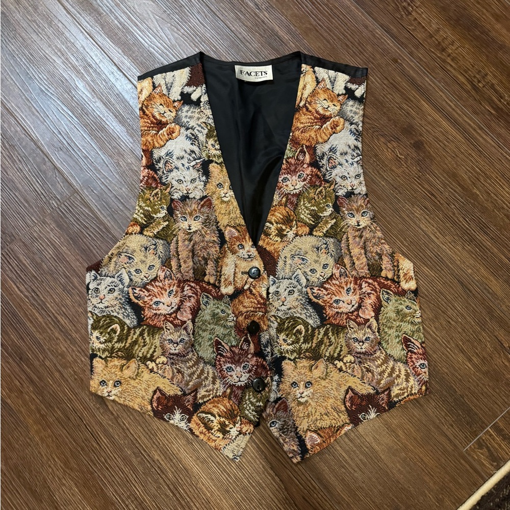 Facets Women's Cat Print Vest - Multicolor